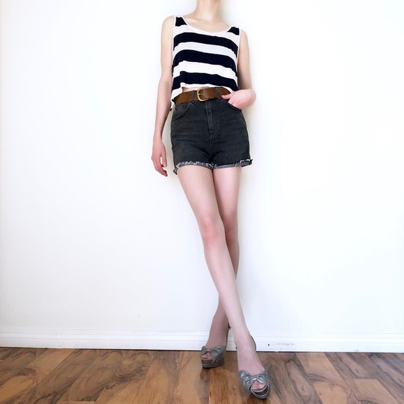 TOPSHOP Girlfriend HIGH WAISTED Cuffed SHORTS - Picture 7 of 8